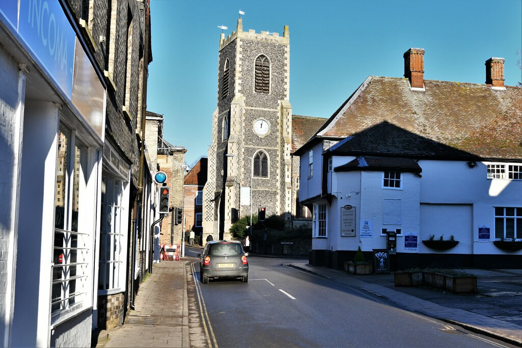 Houses and church in Thetford - mortgage broker services